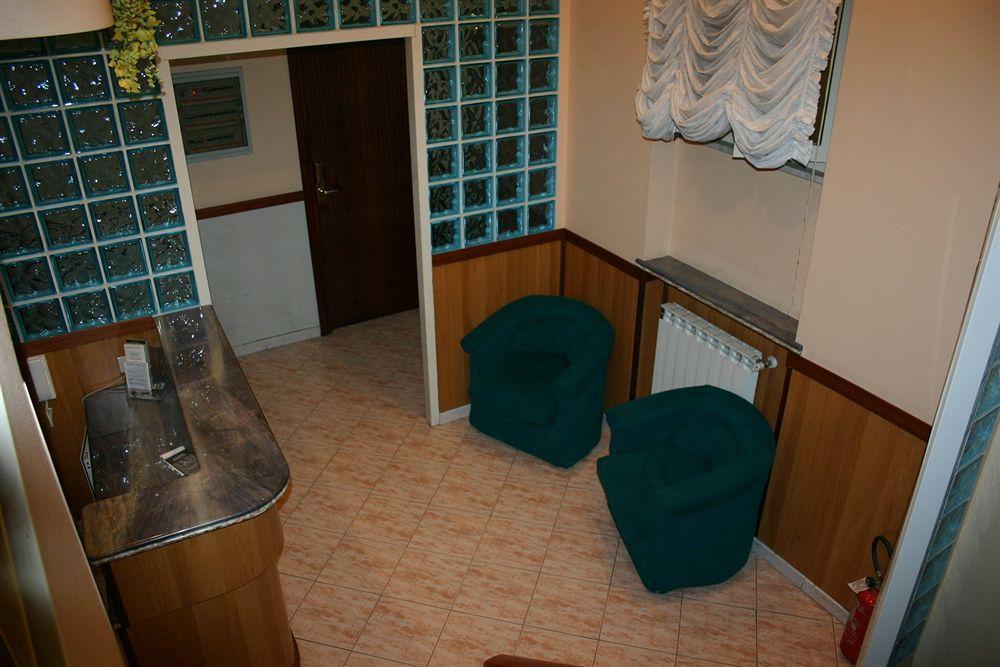 Hotel Planet Рим Экстерьер фото